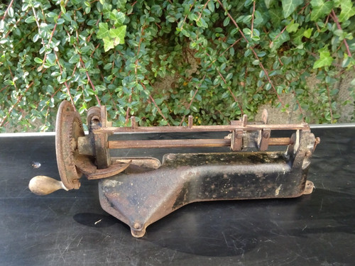 Alte bleistift spitzmaschine - alte,